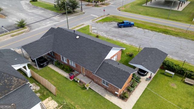 18 S Thomas Street, Baxley, GA 31513