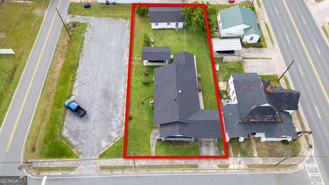 18 S Thomas Street, Baxley, GA 31513