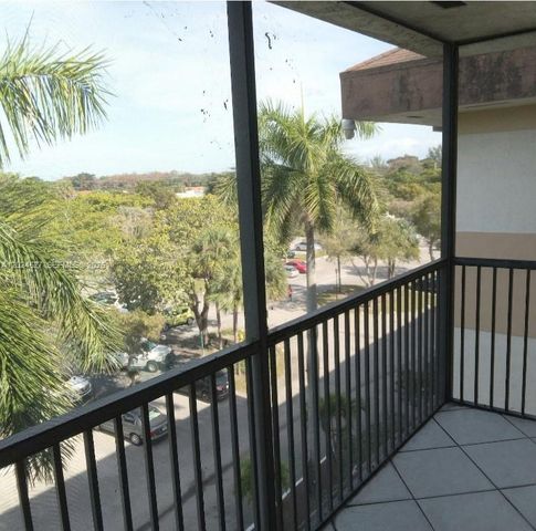 5570 NW 44th Street 507A, Lauderhill, FL 33319