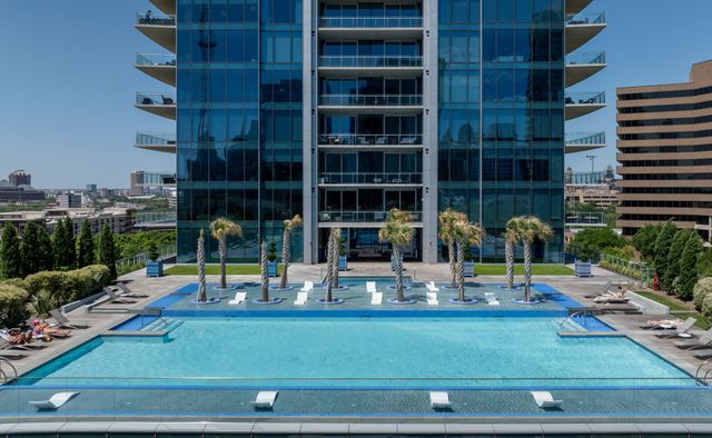 3130 N Harwood Street 2102, Dallas, TX 75201