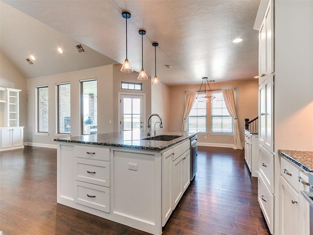 31877 Boomer Avenue, Norman, OK 73072