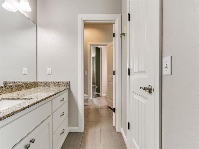 31877 Boomer Avenue, Norman, OK 73072