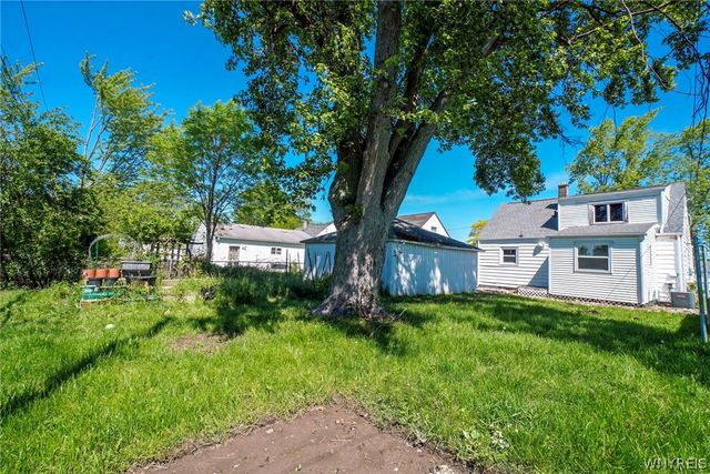 25 Mafalda Drive, Cheektowaga, NY 14215