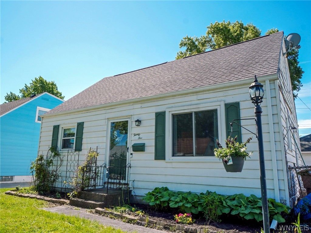 25 Mafalda Drive, Cheektowaga, NY 14215