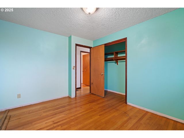 13122 Ne MORRIS Ct, Portland, OR 97230