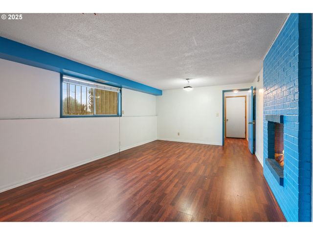 13122 Ne MORRIS Ct, Portland, OR 97230