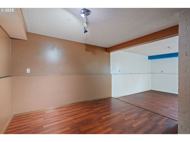 13122 Ne MORRIS Ct, Portland, OR 97230