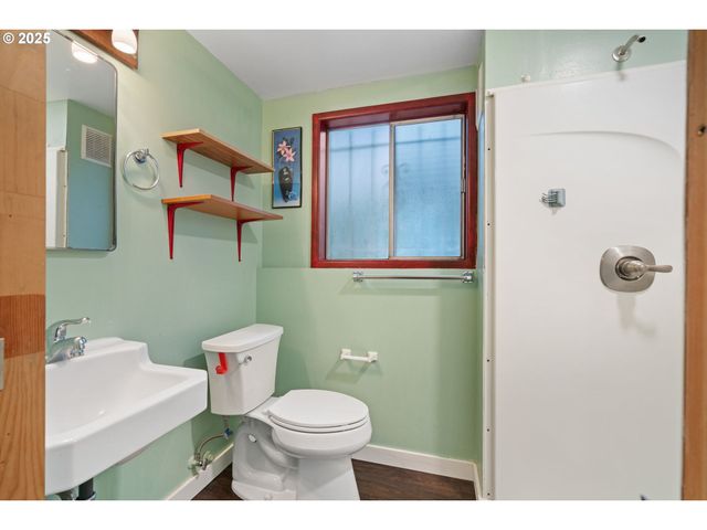 13122 Ne MORRIS Ct, Portland, OR 97230