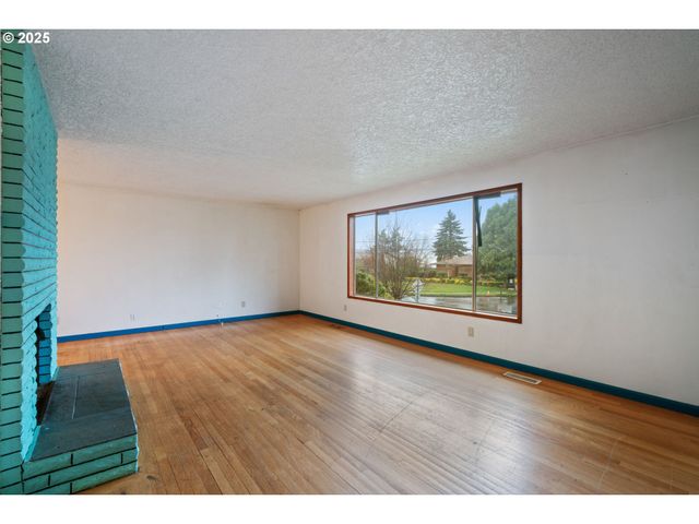 13122 Ne MORRIS Ct, Portland, OR 97230