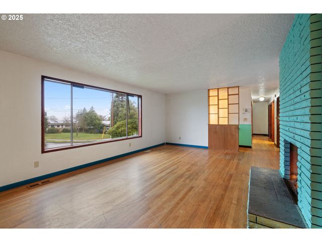 13122 Ne MORRIS Ct, Portland, OR 97230