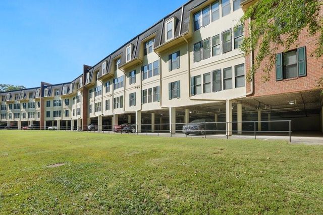 24212 Plantation Drive NE, Atlanta, GA 30324