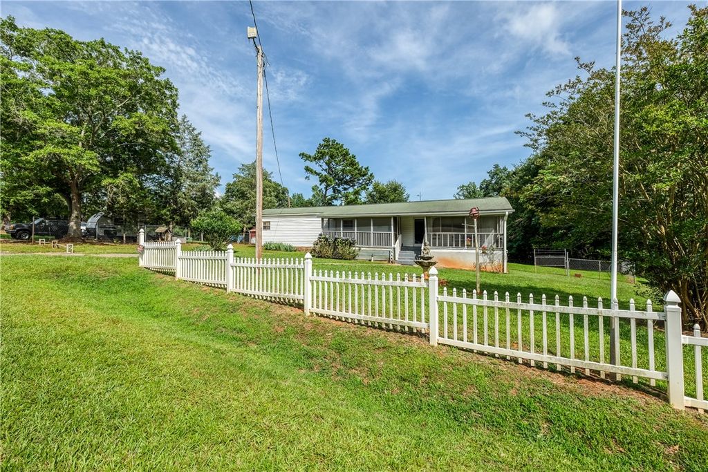 303 Cole Road, Townville, SC 29689