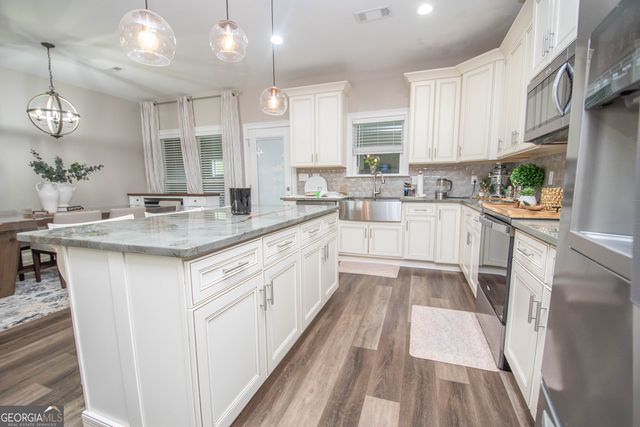 266 Glass Bridge Road, Lagrange, GA 30240