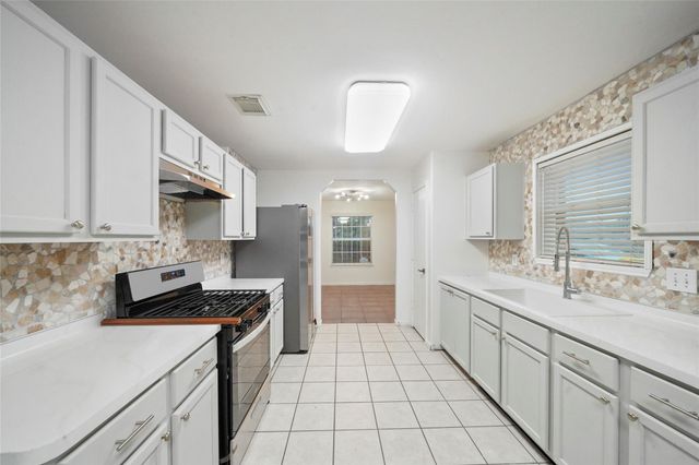 5503 Jefferson Street, Pearland, TX 77584