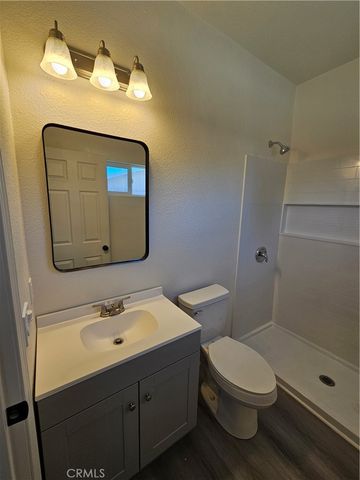 710 E. Whittier Ave, Hemet, CA 92543