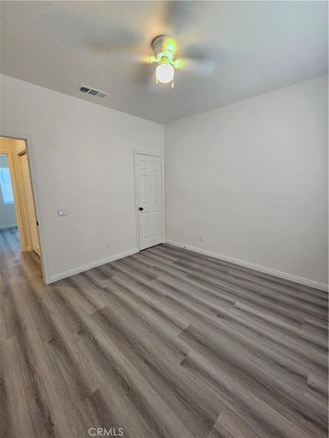 710 E. Whittier Ave, Hemet, CA 92543
