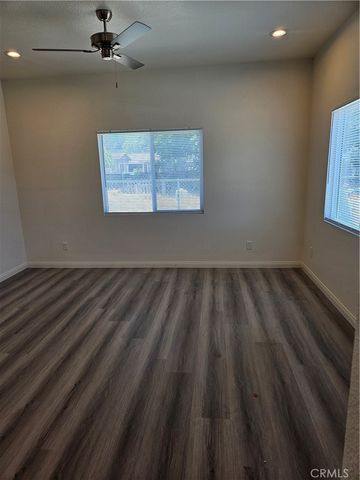 710 E. Whittier Ave, Hemet, CA 92543
