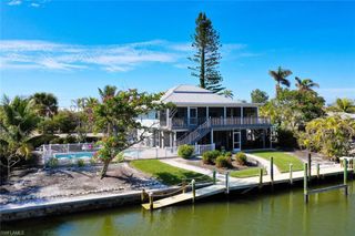 926 Lindgren BLVD, Sanibel, FL 33957