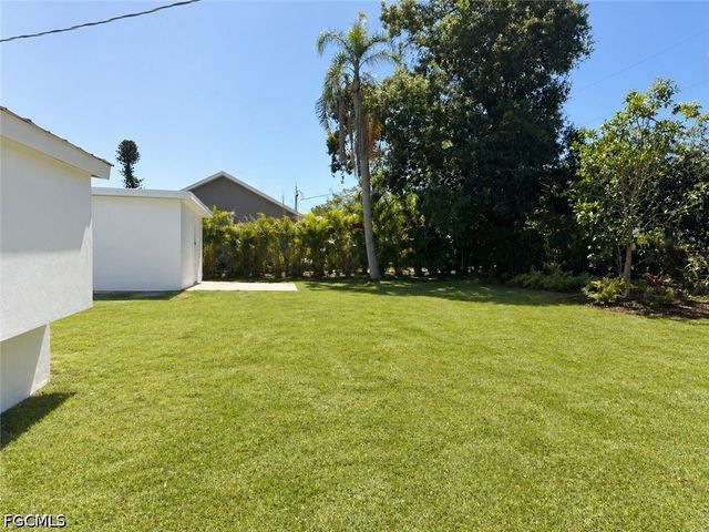 4426 Poinsettia ST, Fort Myers, FL 33905