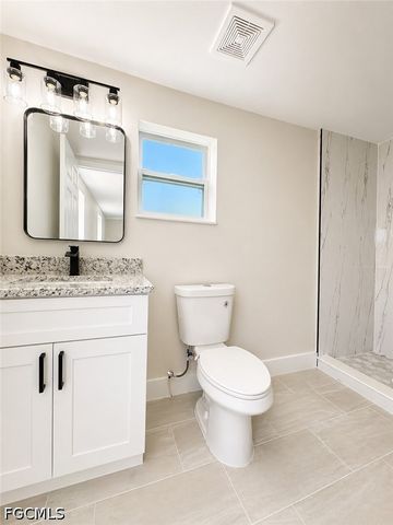 4426 Poinsettia ST, Fort Myers, FL 33905
