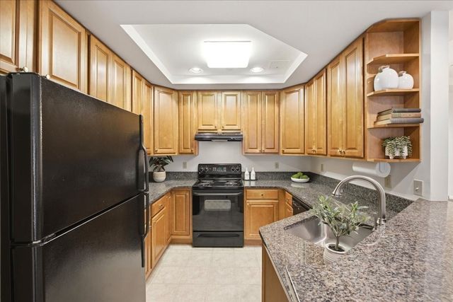 989 East St 115, Dedham, MA 02026