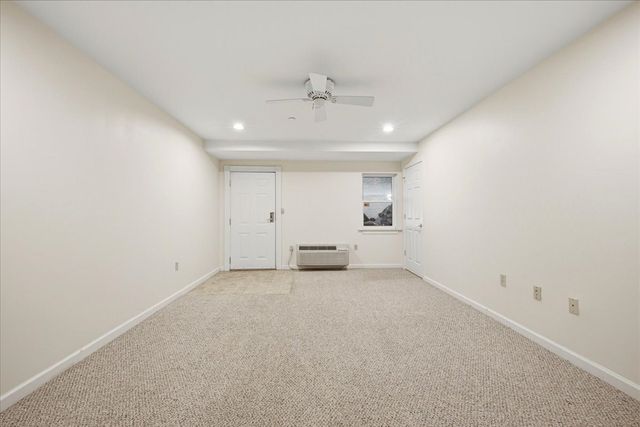 989 East St 115, Dedham, MA 02026