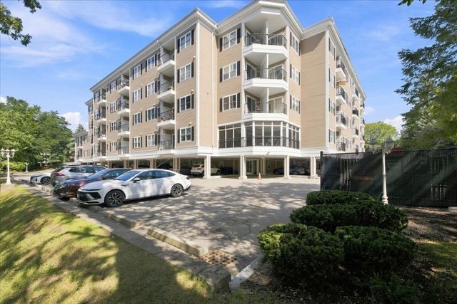 989 East St 115, Dedham, MA 02026
