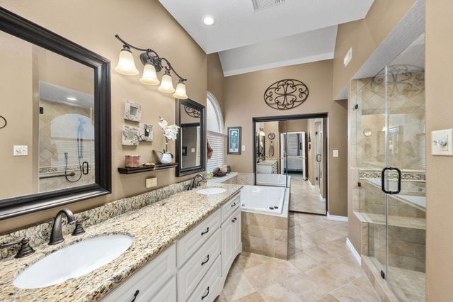 2800 Sandpebble Court, Seabrook, TX 77586