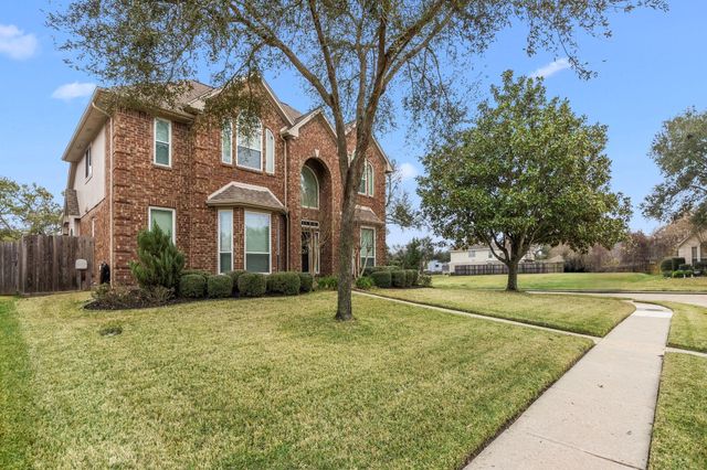 2800 Sandpebble Court, Seabrook, TX 77586