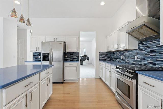 19270 Theresa Boulevard, Rockwood, MI 48173