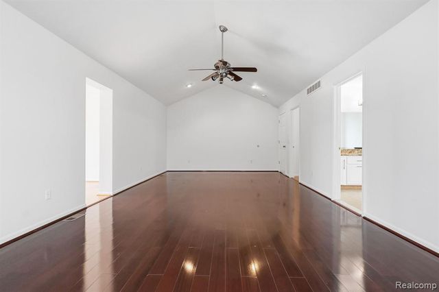 19270 Theresa Boulevard, Rockwood, MI 48173