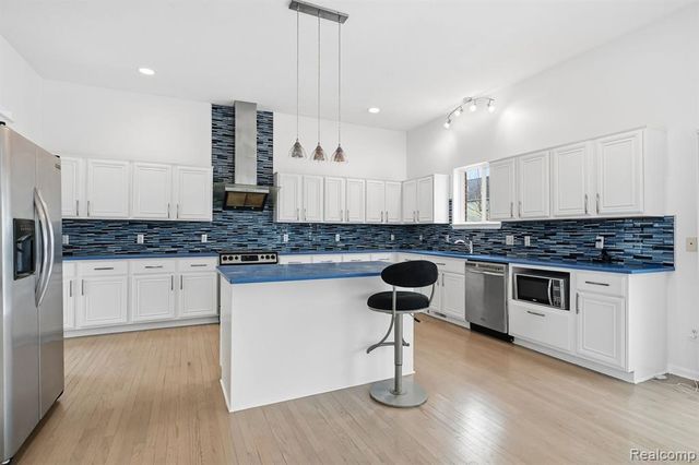 19270 Theresa Boulevard, Rockwood, MI 48173