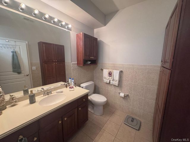 30 N De Baun Avenue 204, Suffern, NY 10901