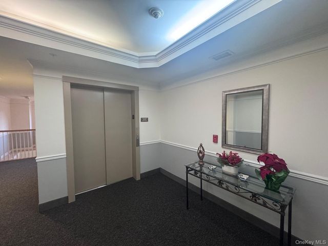 30 N De Baun Avenue 204, Suffern, NY 10901