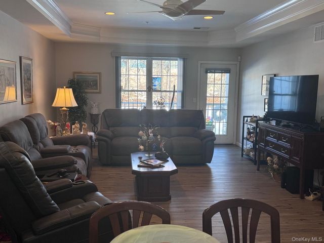 30 N De Baun Avenue 204, Suffern, NY 10901