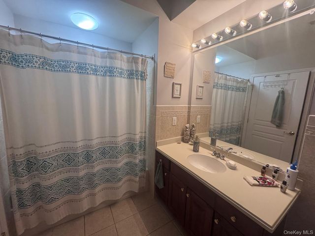 30 N De Baun Avenue 204, Suffern, NY 10901