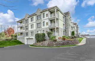 30 N De Baun Avenue 204, Suffern, NY 10901