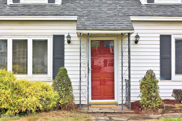1030 Helen Street, Rotterdam, NY 12303
