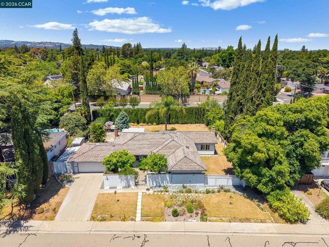 2366 Shannon Ln, Walnut Creek, CA 94598