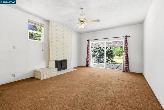 2366 Shannon Ln, Walnut Creek, CA 94598