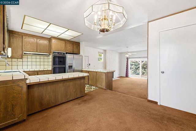 2366 Shannon Ln, Walnut Creek, CA 94598