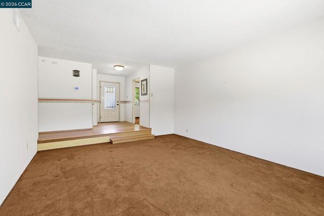 2366 Shannon Ln, Walnut Creek, CA 94598