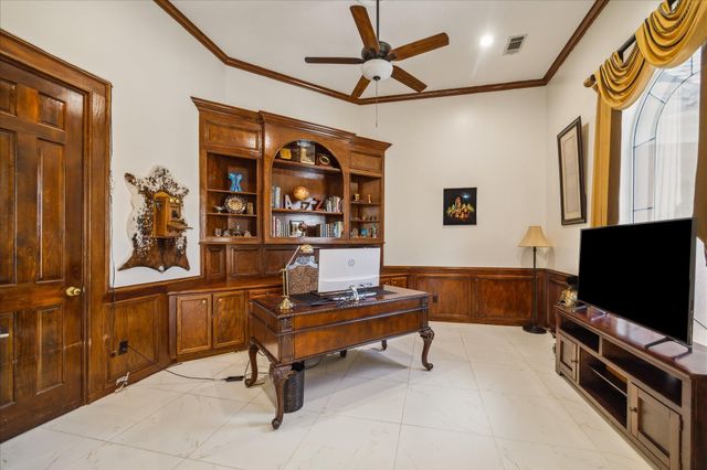 14 Lake Mist Court, Sugar Land, TX 77479