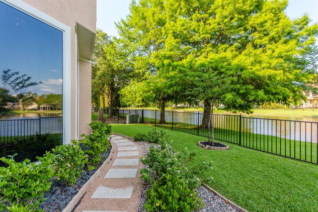 14 Lake Mist Court, Sugar Land, TX 77479