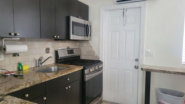 1601 S Federal 6, Lake Worth Beach, FL 33460