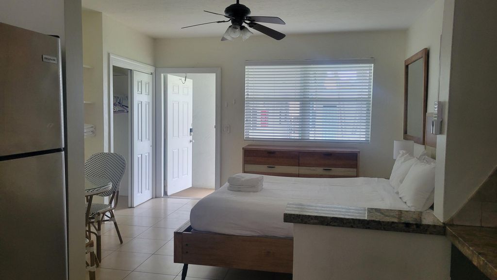 1601 S Federal 6, Lake Worth Beach, FL 33460