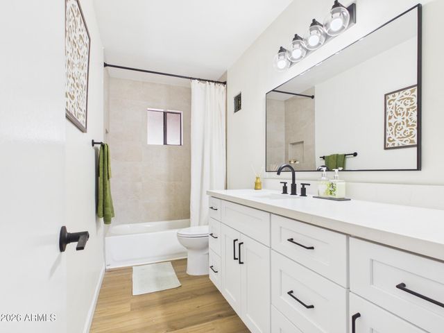 2759 W LAWRENCE Road, Phoenix, AZ 85017