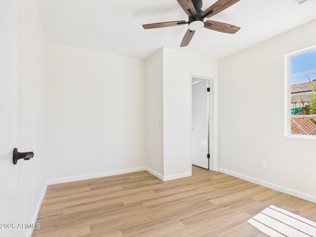 2759 W LAWRENCE Road, Phoenix, AZ 85017
