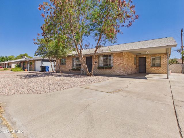 2759 W LAWRENCE Road, Phoenix, AZ 85017