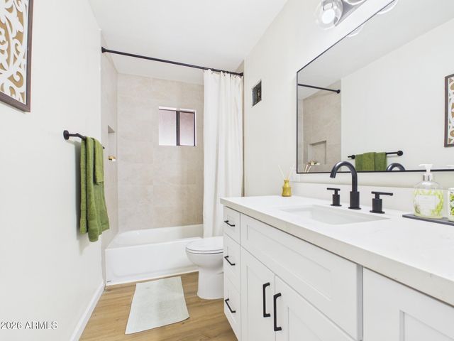 2759 W LAWRENCE Road, Phoenix, AZ 85017